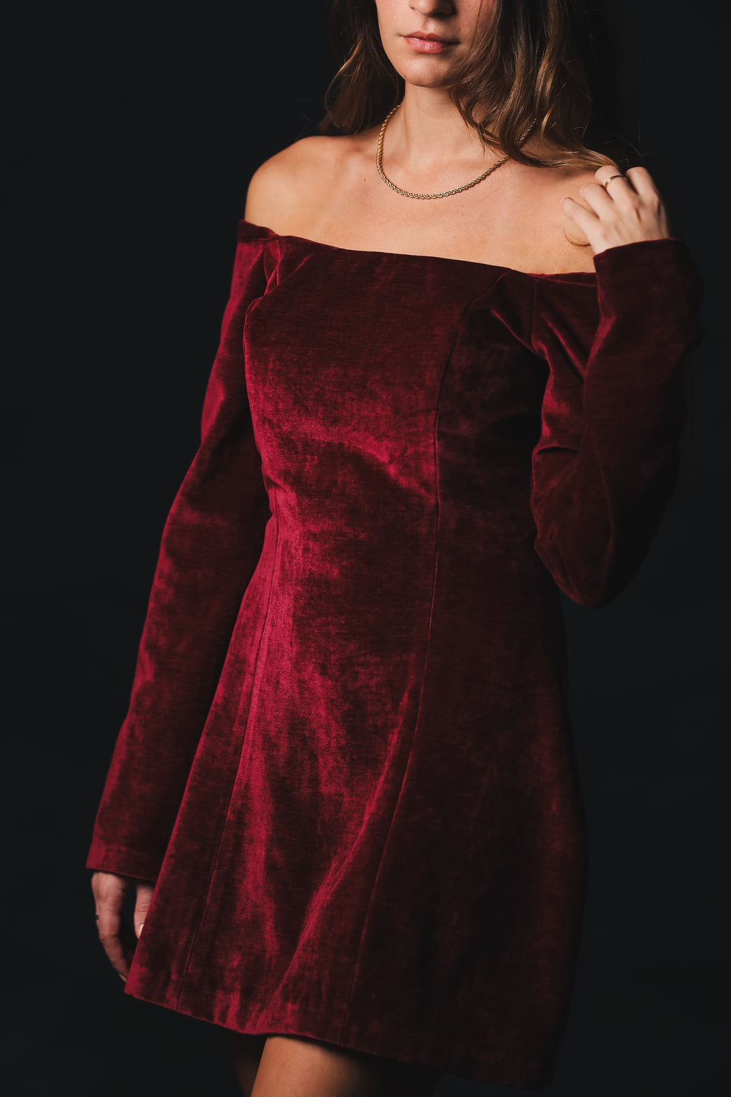 Velora — Burgundy Velvet Dress